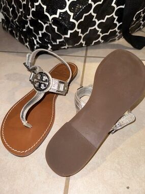 Tory Burch Silver Metallic Logo Thong Sandals with Brown Footbed